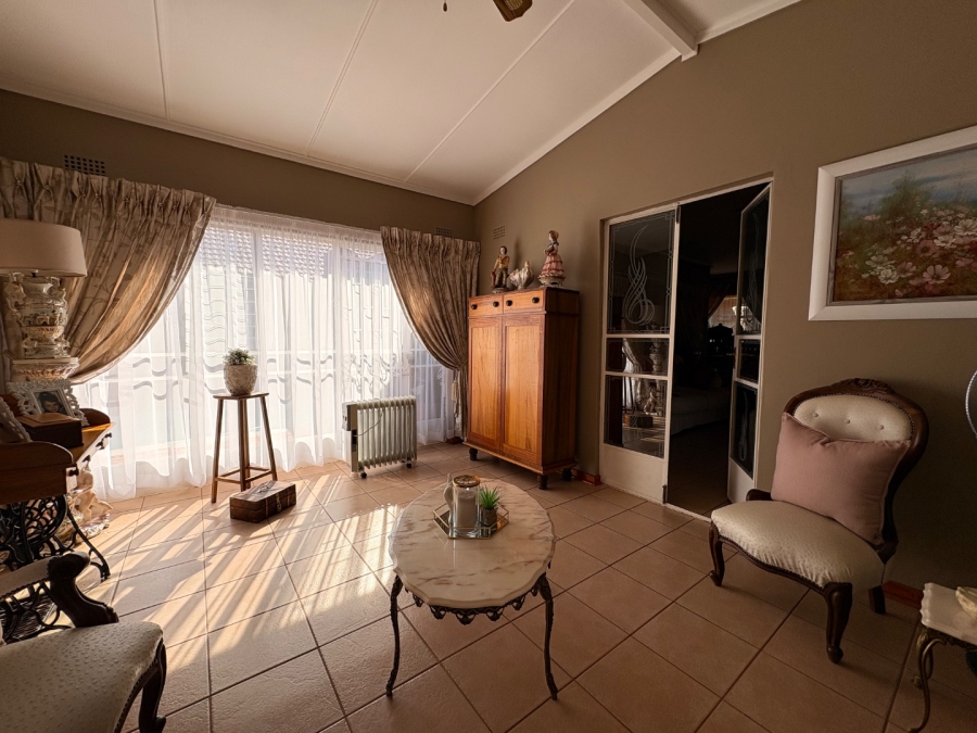4 Bedroom Property for Sale in Wilkoppies North West